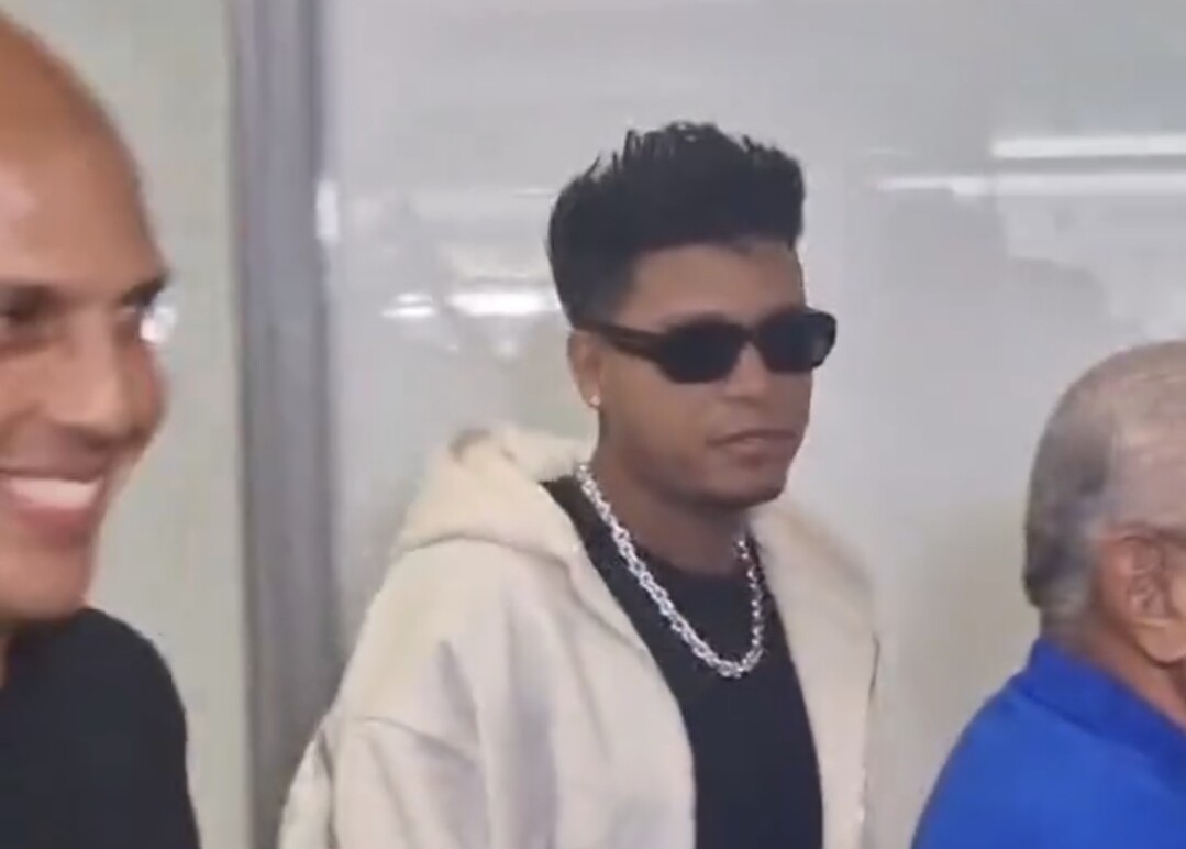 Panamanian Singer Eddy Lover Clarifies Bolivia Incident