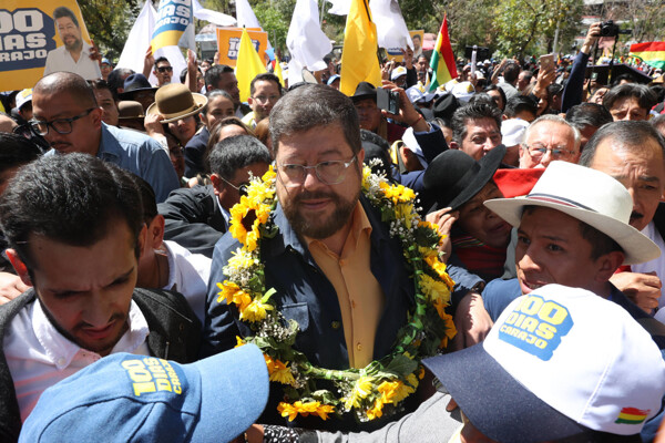 Samuel Doria Medina Registers Opposition Alliance in Bolivia