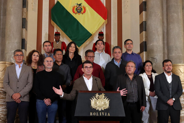 Paz says decree rejected by unions 'fulfilled its function' and announces new norm